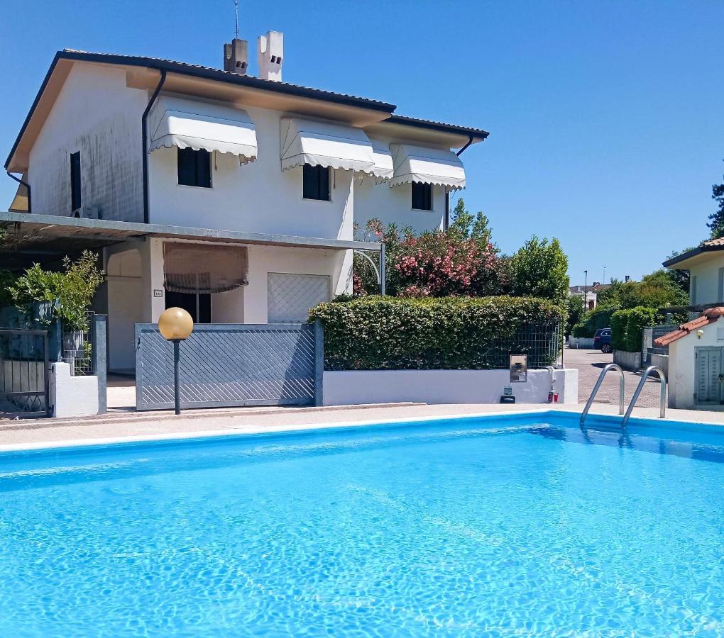 Luxury Villa Duna Verde Esterno foto